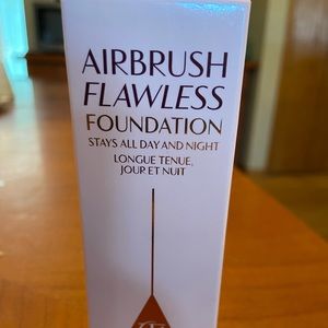Charlotte Tilbury Airbrush Flawless Foundation - 6 Warm